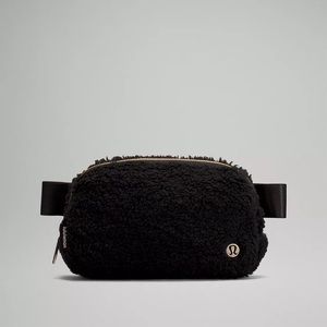 Lululemon Fleece Sherpa Everywhere Belt Bag - Black